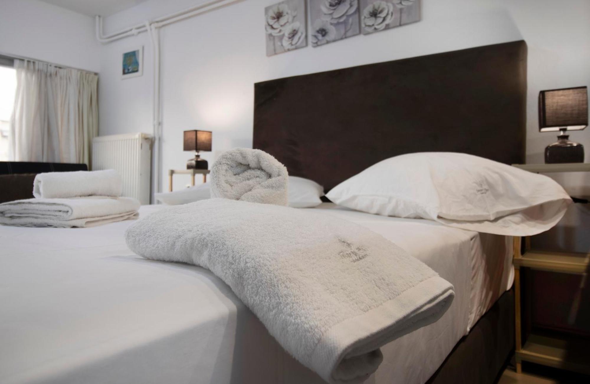 Central Studio In Downtown Heraklion  ภายนอก รูปภาพ