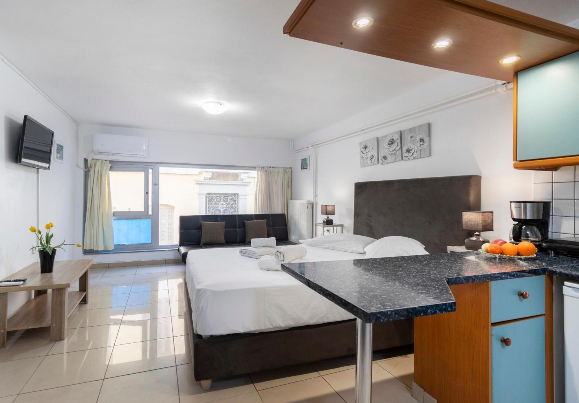 Central Studio In Downtown Heraklion  ภายนอก รูปภาพ